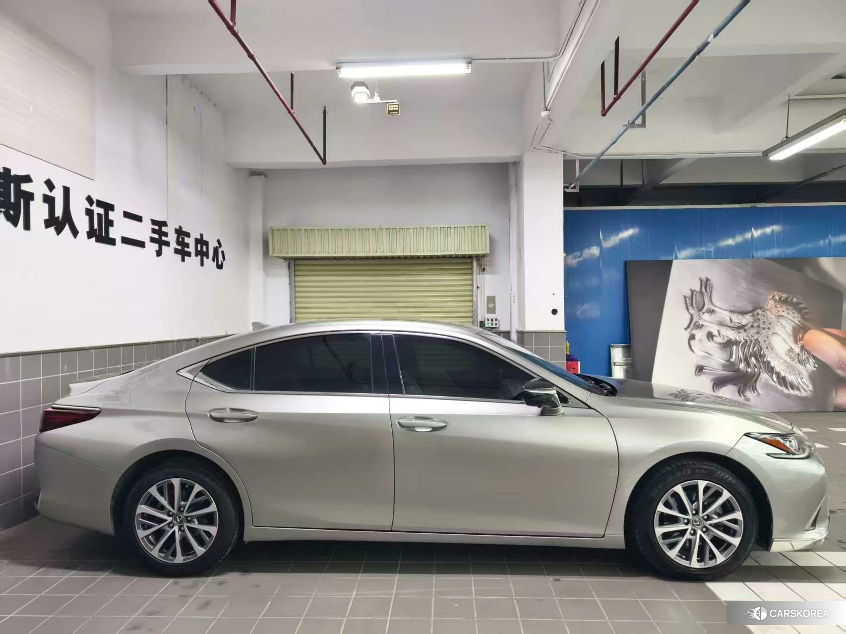 Lexus ES 2021 Серебристо-серый из Китая