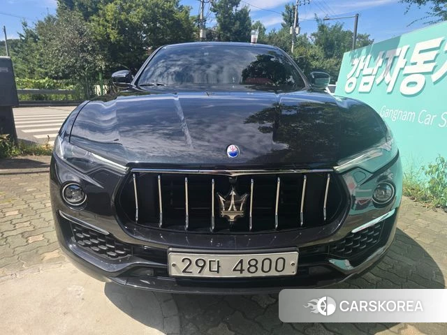 Maserati Levante 2019 Черный из Кореи