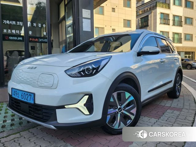 Kia Niro Plus 2022 Белый из Кореи