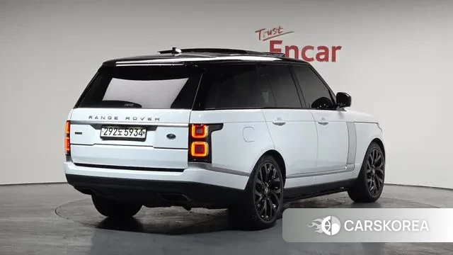 Land Rover Range Rover 4th Generation 2020 Белый из Кореи