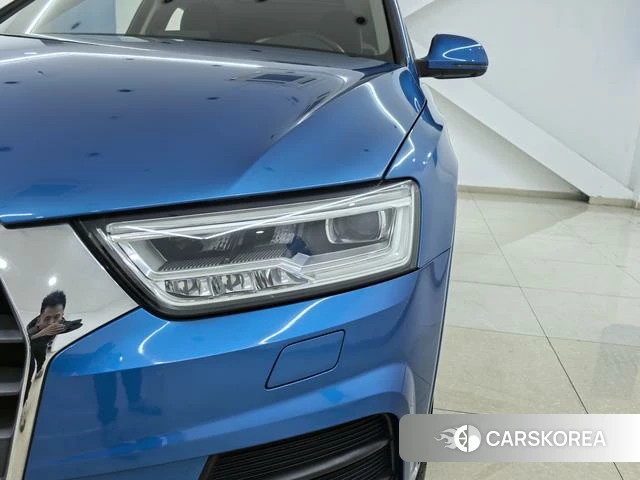 Audi Q3 2018 Синий из Китая