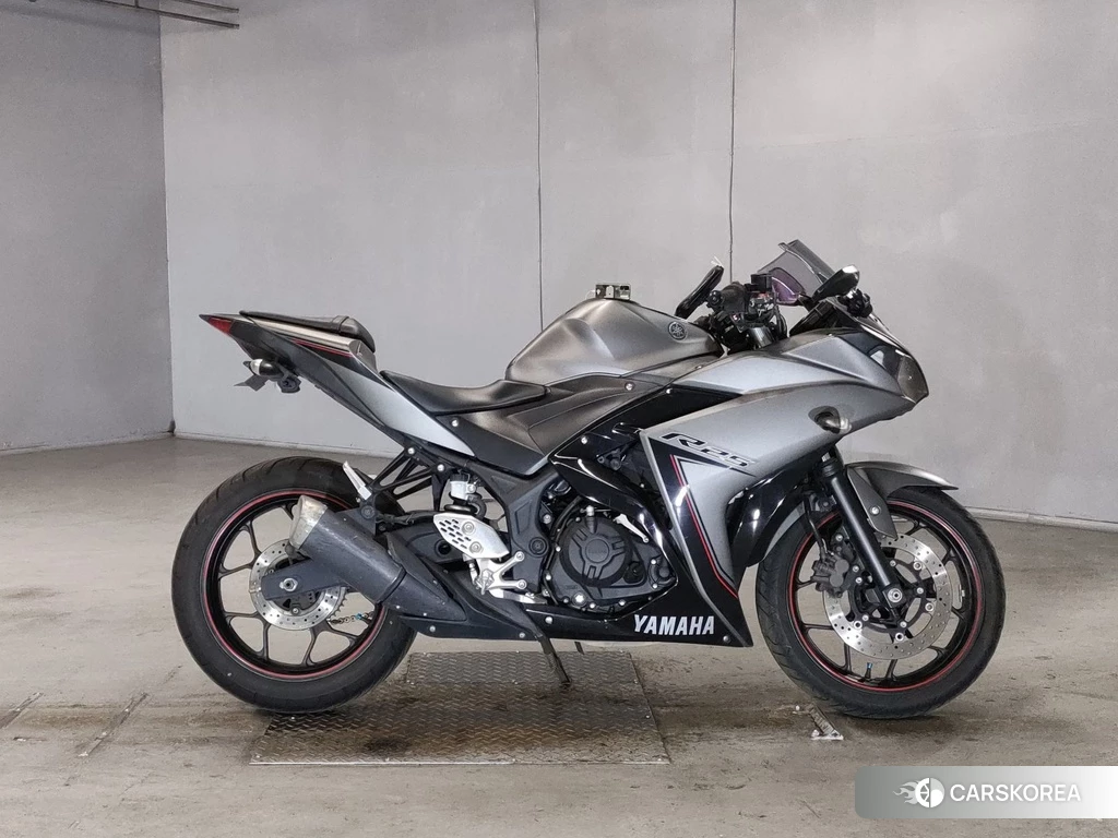 Проданный Yamaha YZF-R25 2016 из Японии