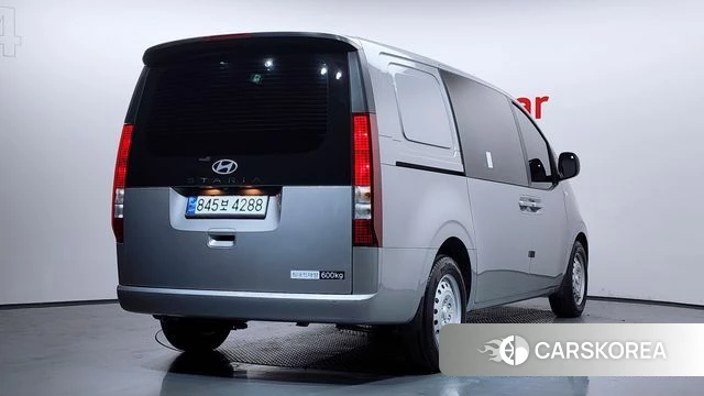 Hyundai Staria 2024 Серебряный из Кореи