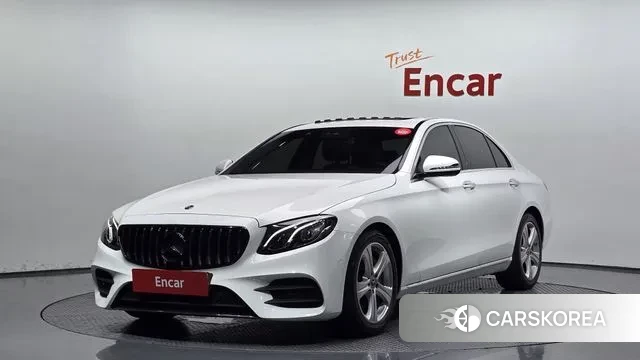 Mercedes-Benz E-Class W213 2019 Белый из Кореи