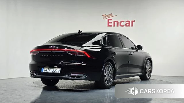 Hyundai The New Grandeur IG Hybrid 2022 Черный из Кореи