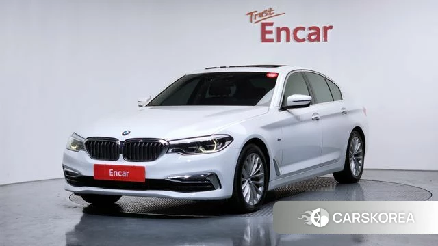 BMW 5 Series (G30) 2018 Белый из Кореи