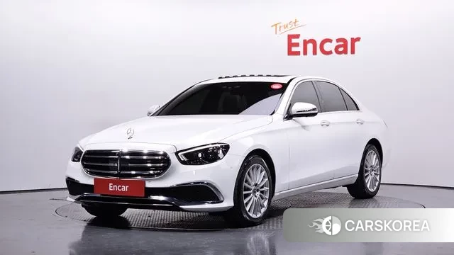Mercedes-Benz E-Class W213 2022 Белый из Кореи