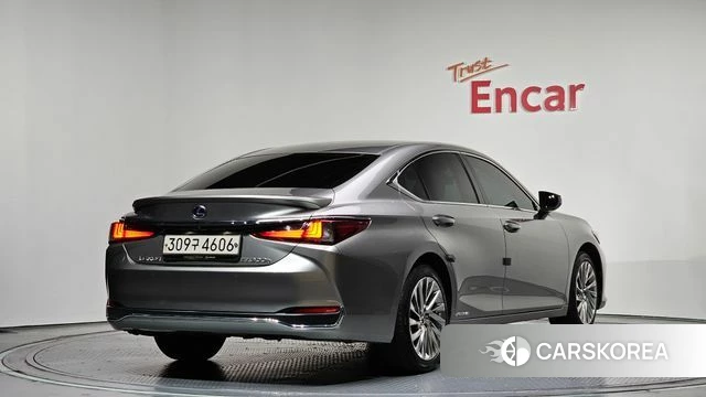 Lexus ES300h 7th generation 2021 Песочный из Кореи