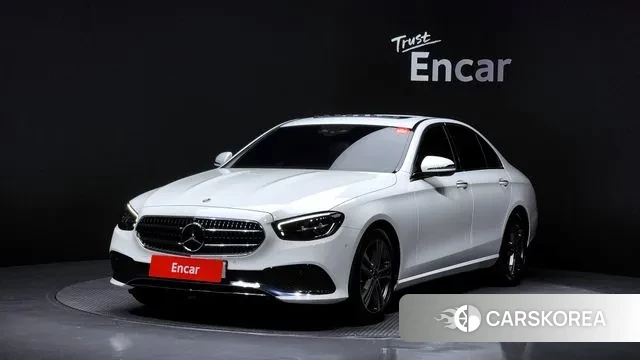 Mercedes-Benz E-Class W213 2023 Белый из Кореи