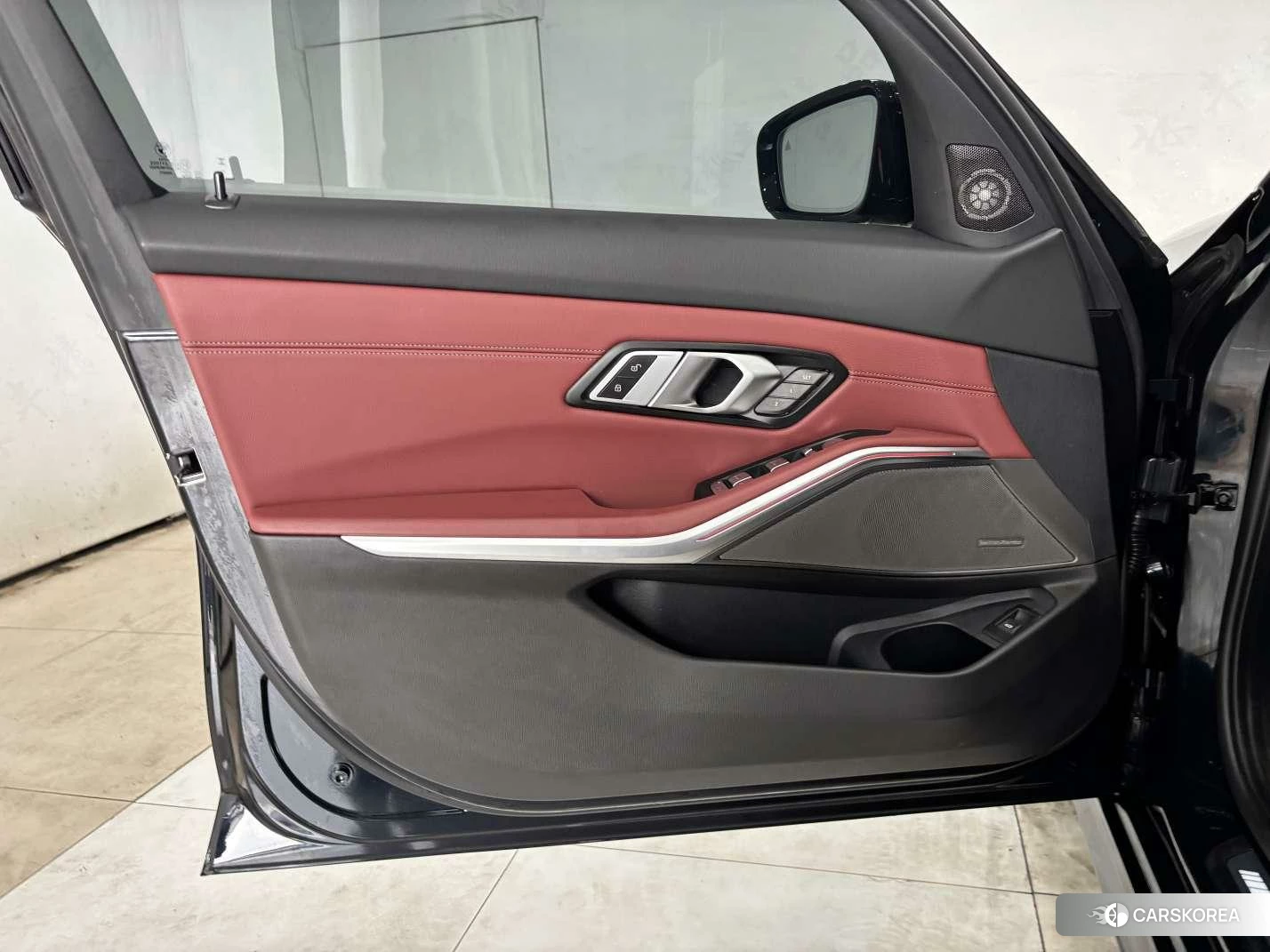 BMW 3 series 2024 Черный из Китая