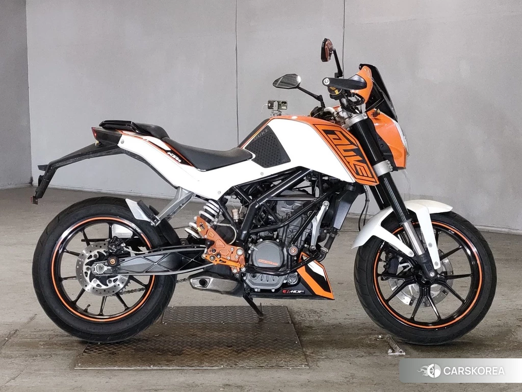 Проданный KTM 125 DUKE 2011 из Японии, фото 2