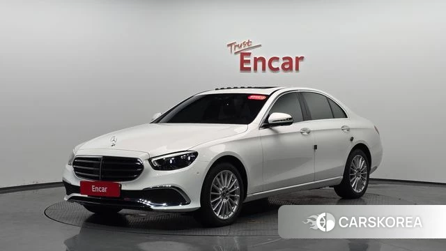 Mercedes-Benz E-Class W213 2023 Белый из Кореи