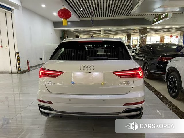 Audi Q3 2022 Белый из Китая