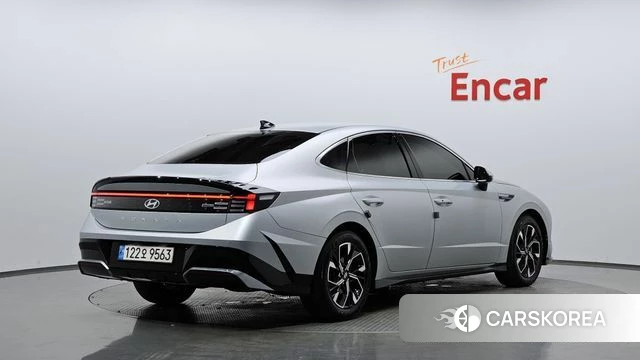 Hyundai Sonata D Edge (DN8) 2023 Серебристо-серый из Кореи