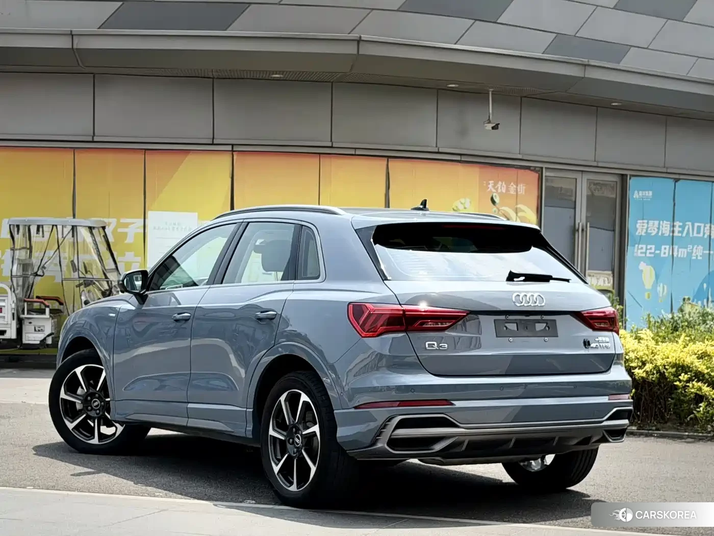 Audi Q3 2022 Синий из Китая