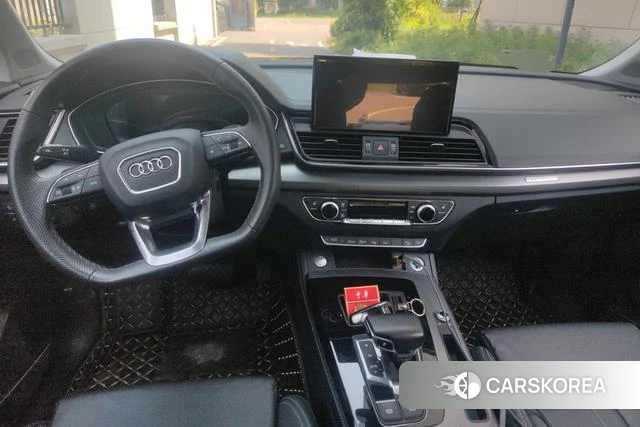 Audi Q5L 2023 Черный из Китая