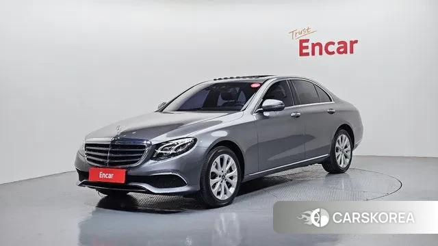 Mercedes-Benz E-Class W213 2018 Серый из Кореи
