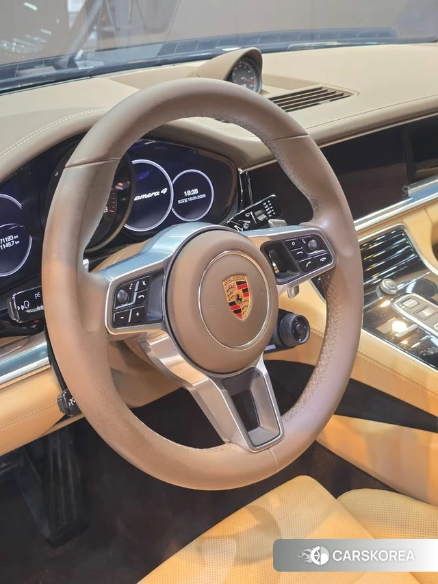 Porsche Panamera (971) 2020 Синий из Кореи