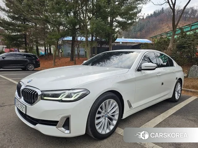 BMW 5 Series (G30) 2022 Белый из Кореи