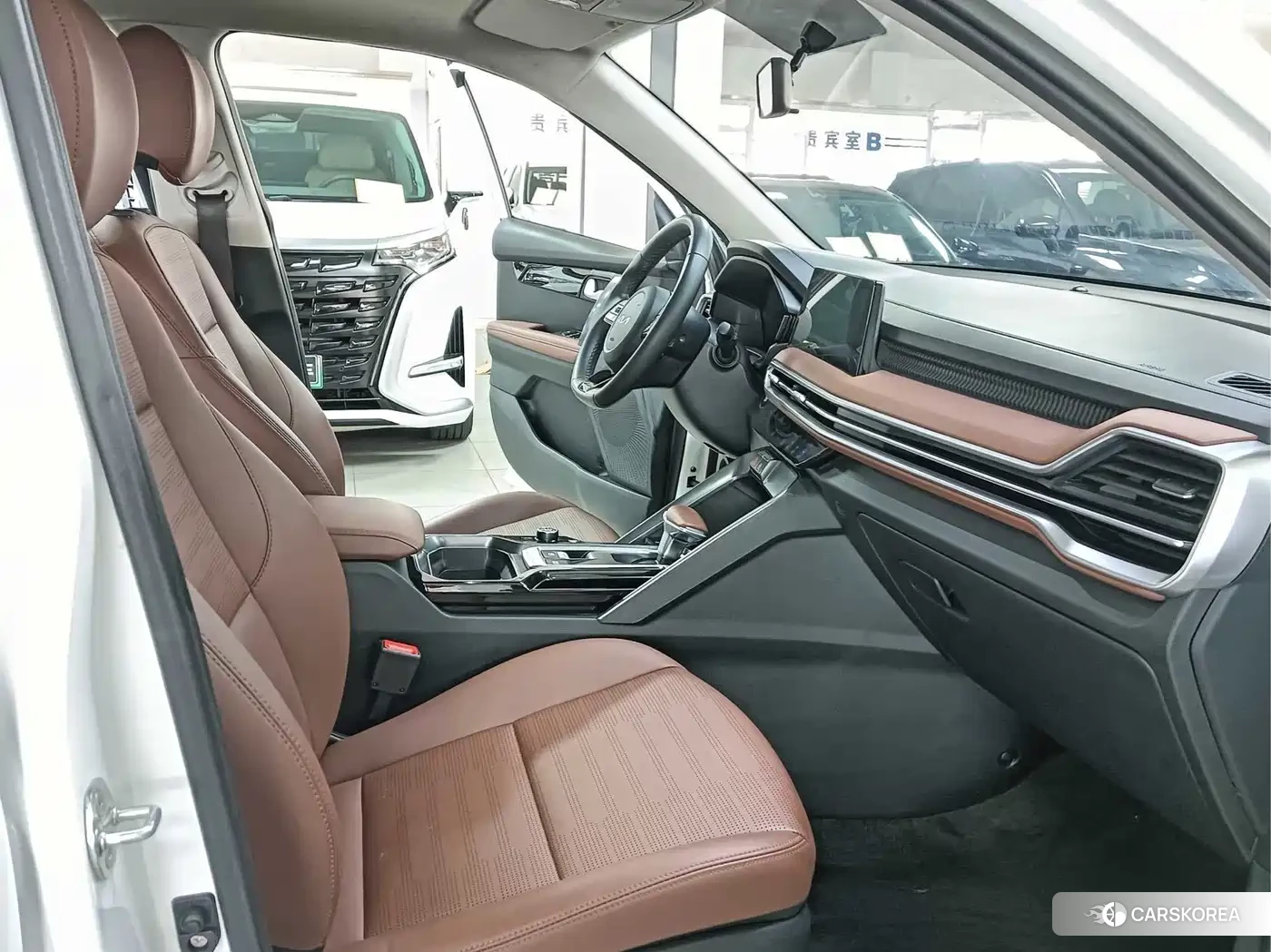 Kia Sportage 2023 Белый из Китая