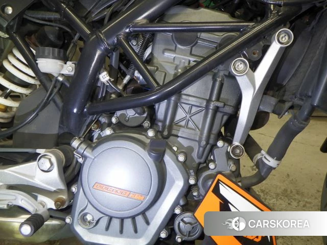Engine photo
