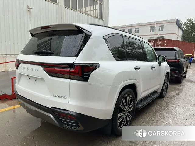 Lexus LX 2024 Белый из Китая