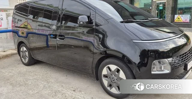 Hyundai Staria 2024 Черный из Кореи