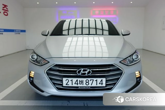 Hyundai Avante AD 2018 Серебряный из Кореи