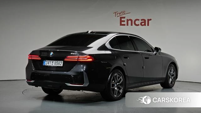 BMW 5 Series (G60) 2025 Серый из Кореи