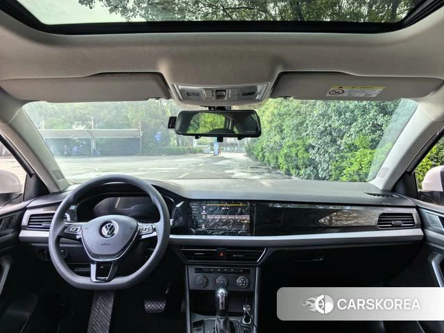 Volkswagen Lavida 2021 Белый из Китая