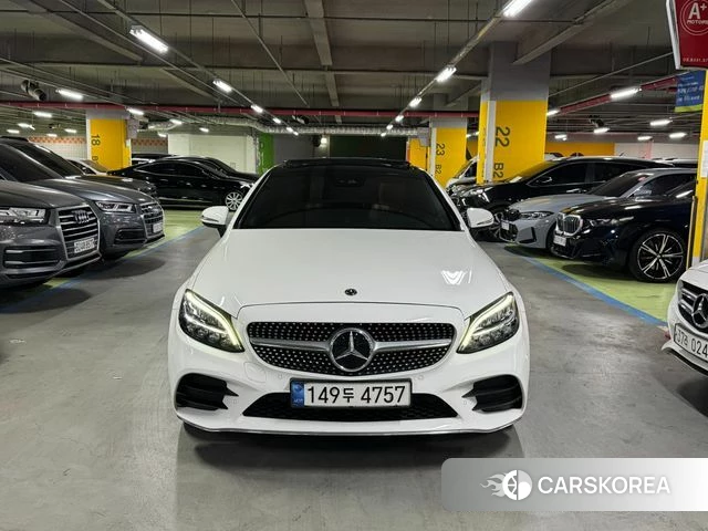 Mercedes-Benz C-Class W205 2019 Белый из Кореи