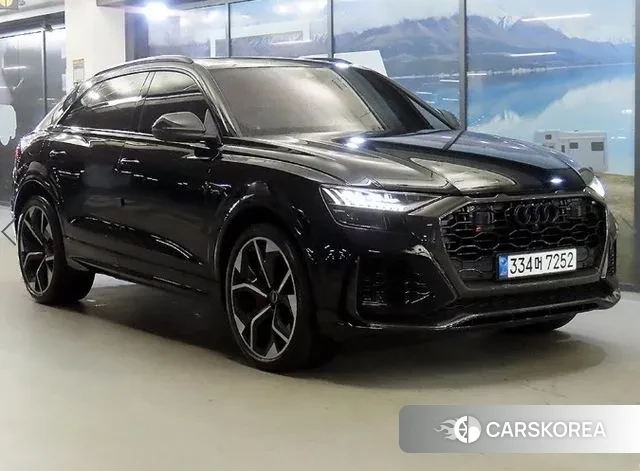 Audi RSQ8 (4M) 2021 Черный из Кореи