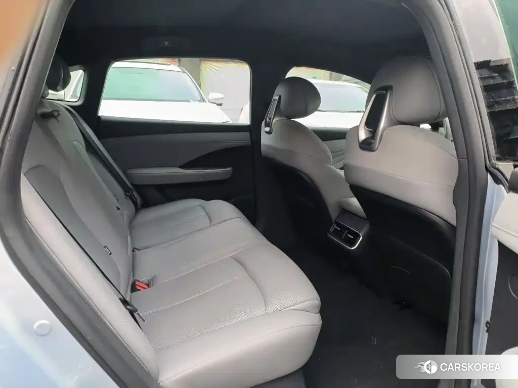 Nissan N7 2025 Silver/gray из Китая