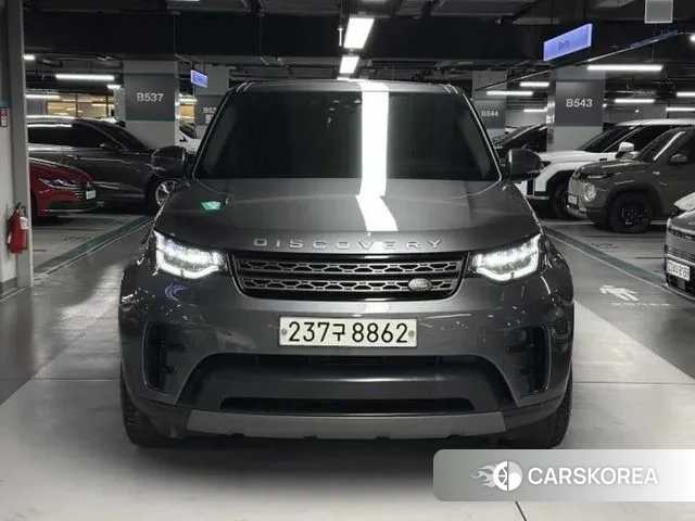 Land Rover Discovery 5 2018 Серый из Кореи