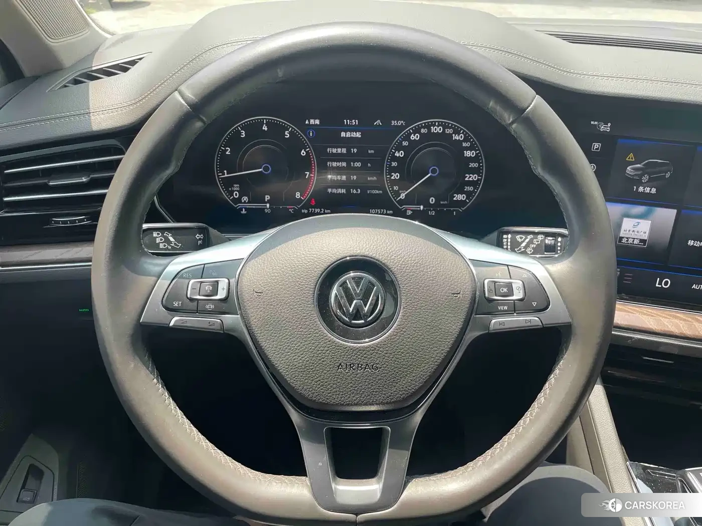 Volkswagen Touareg 2019 Silver/gray из Китая