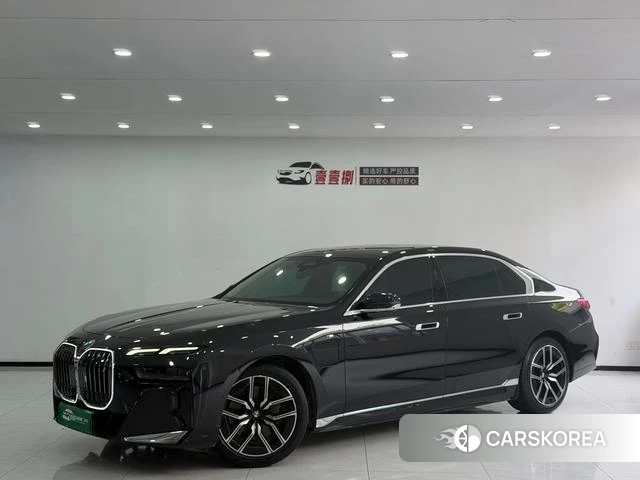 BMW i7 2024 Черный из Китая