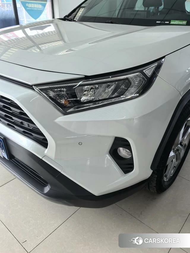Toyota RAV4 Rongfang 2023 Белый из Китая