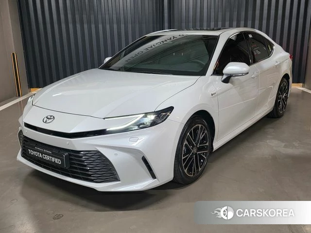 Toyota Camry (XV80) 2025 Белый из Кореи