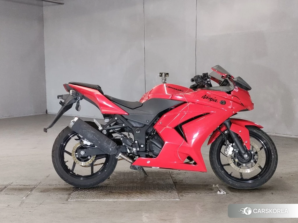 Проданный Kawasaki NINJA 250R 2012 из Японии