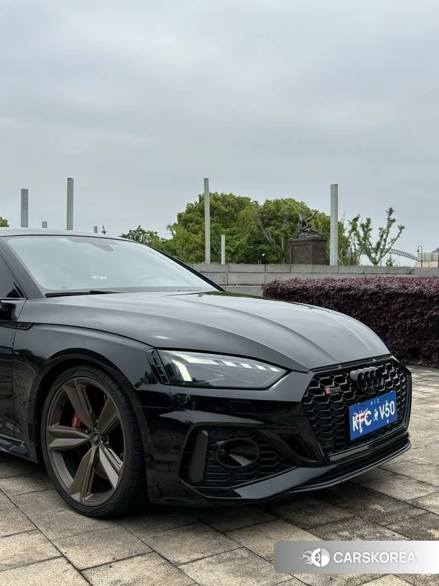 Audi RS 5 2022 Черный из Китая