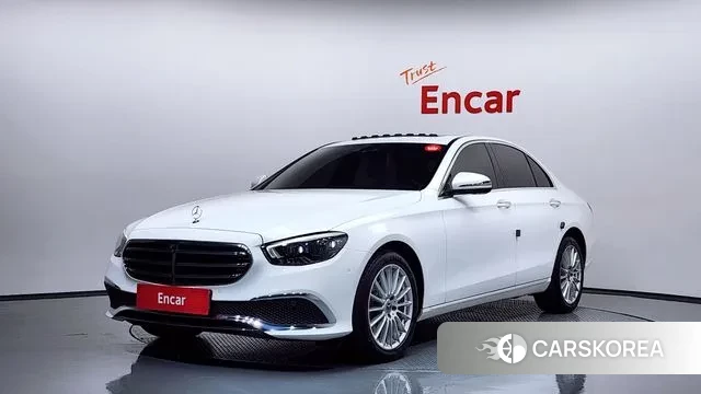 Mercedes-Benz E-Class W213 2023 Белый из Кореи