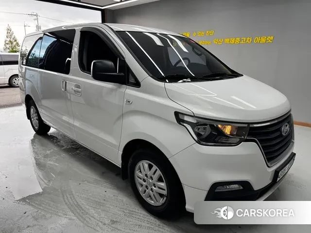 Hyundai The New Grand Starex 2018 Белый из Кореи