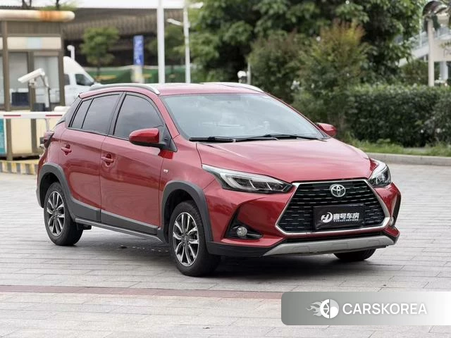 Toyota YARIS L Zhixuan 2022 Красный из Китая
