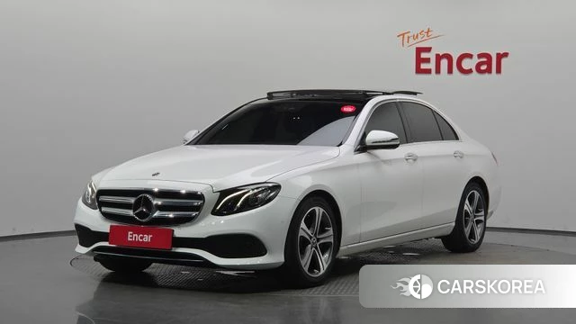 Mercedes-Benz E-Class W213 2019 Белый из Кореи