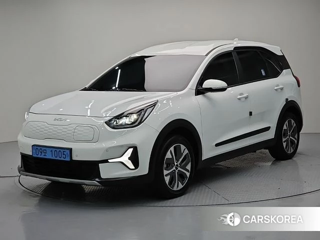 Kia Niro Plus 2022 Белый из Кореи