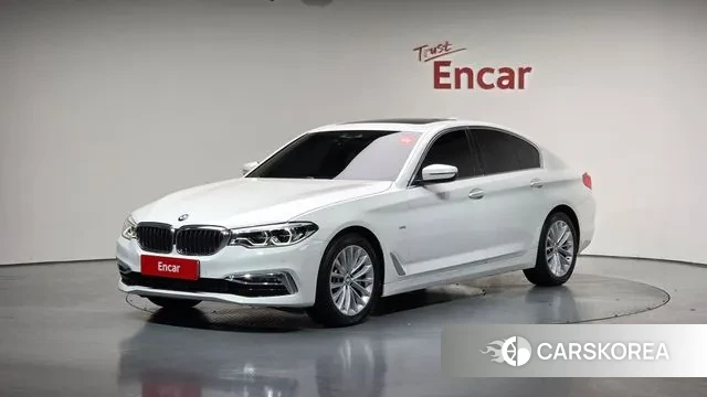 BMW 5 Series (G30) 2018 Белый из Кореи