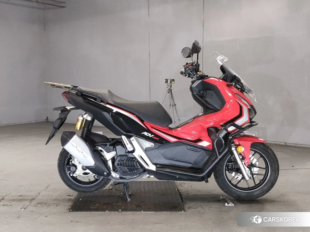 Проданный Honda ADV150 2019 из Японии, фото 2