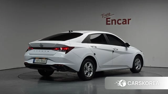 Hyundai Avante (CN7) 2021 Белый из Кореи