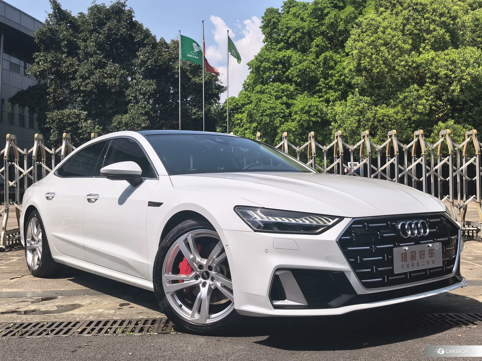 Audi A7L 2023 Белый из Китая