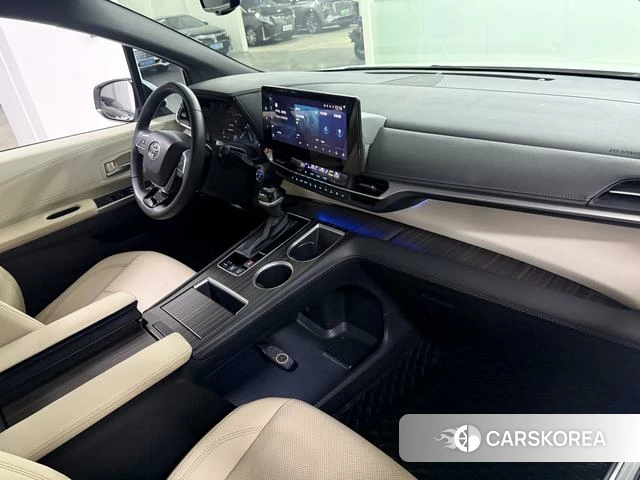 Toyota Saina 2022 Белый из Китая